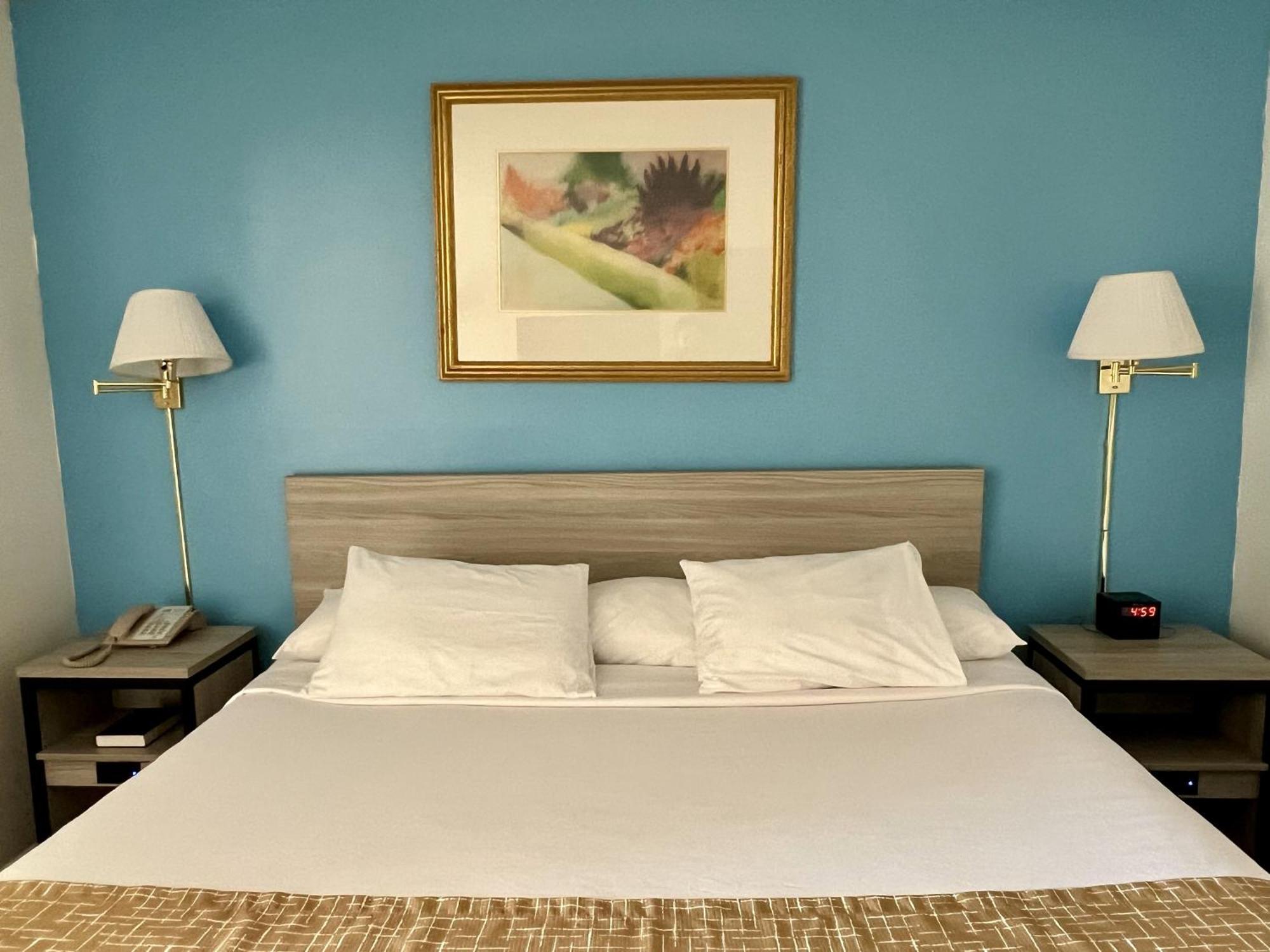 Travelodge By Wyndham Hotel