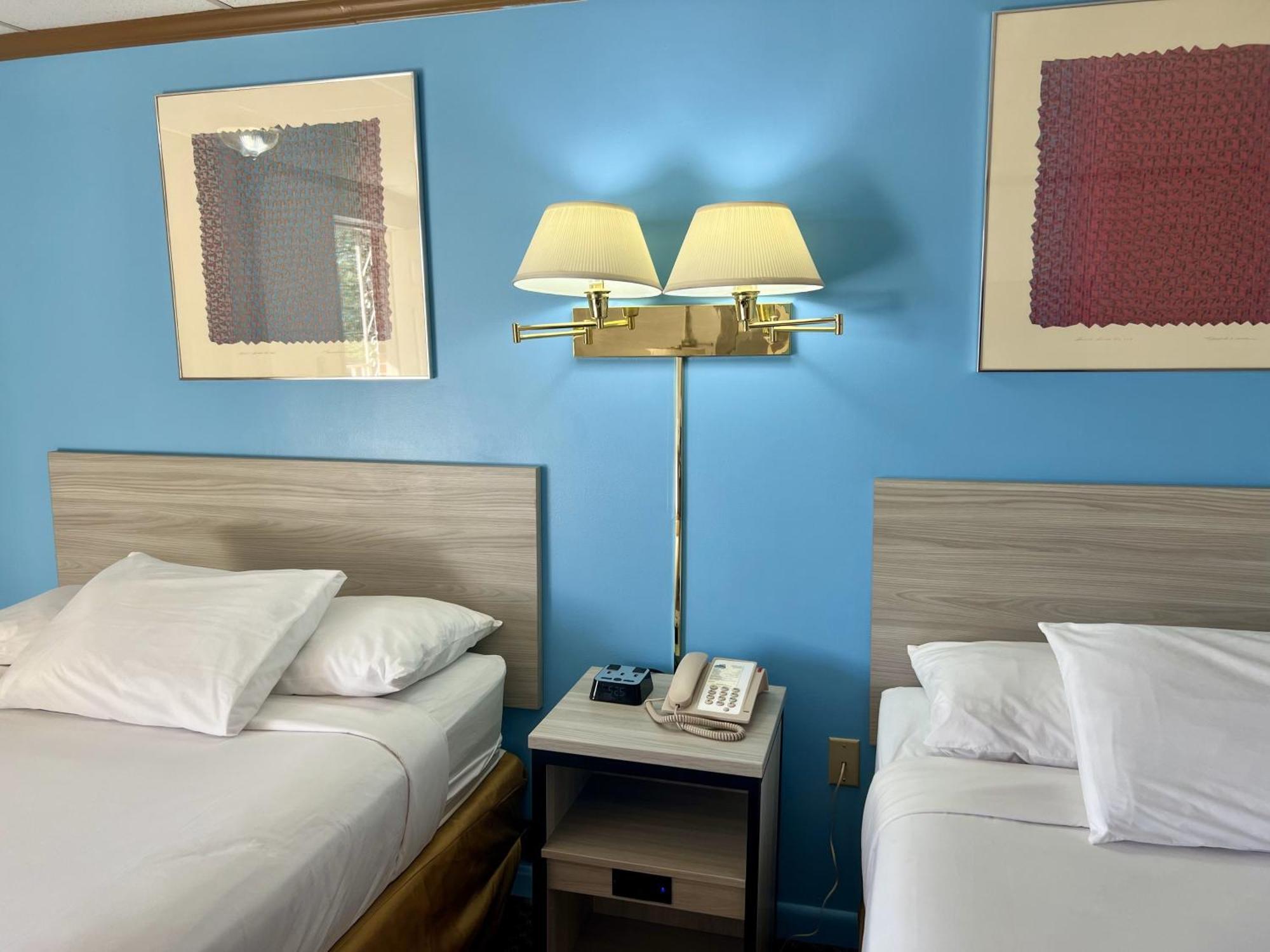 Hotel Travelodge By Wyndham 2*