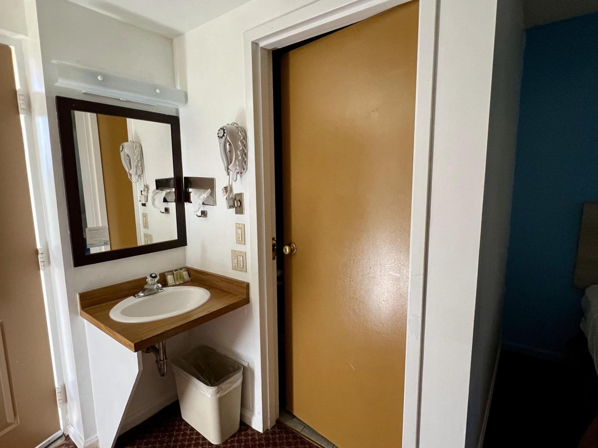 Travelodge By Wyndham Hotel